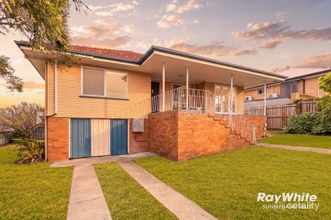 Property photo of 2 Walkers Drive Balmoral QLD 4171