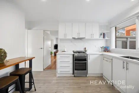 Property photo of 1/136 Windsor Crescent Surrey Hills VIC 3127