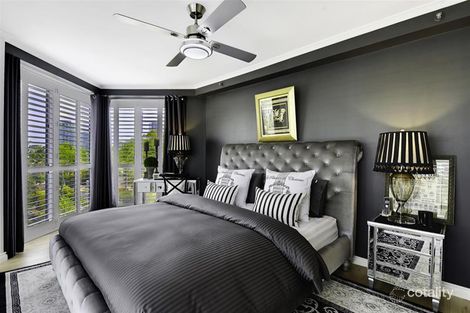 Property photo of 22 Montgomery Avenue Main Beach QLD 4217