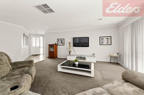Property photo of 14 Central Place Wodonga VIC 3690