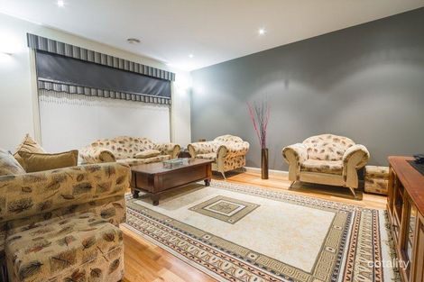 Property photo of 2 Greenham Avenue Craigieburn VIC 3064