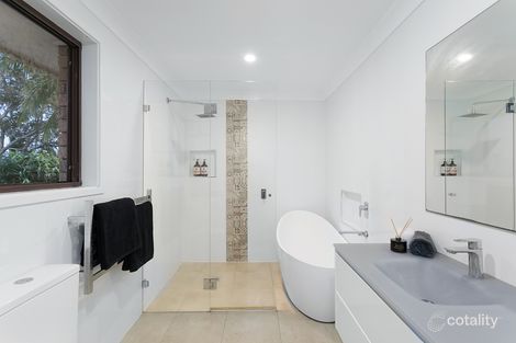 Property photo of 25 Cams Boulevard Summerland Point NSW 2259