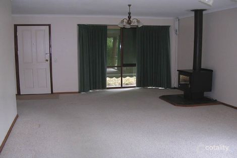 Property photo of 11 Quinta Drive Mount Clear VIC 3350