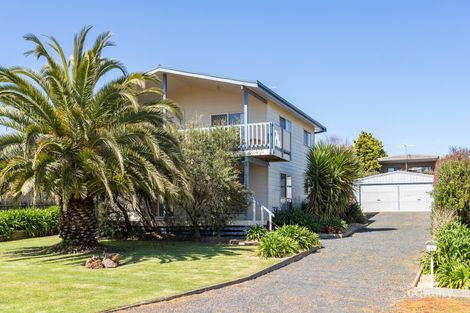 11 Leslie Ave, Cowes, VIC 3922