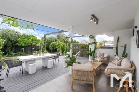 9 Badham Cl, Beaconsfield, WA 6162