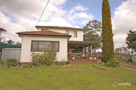 3 Alexander Cres, Macquarie Fields, NSW 2564