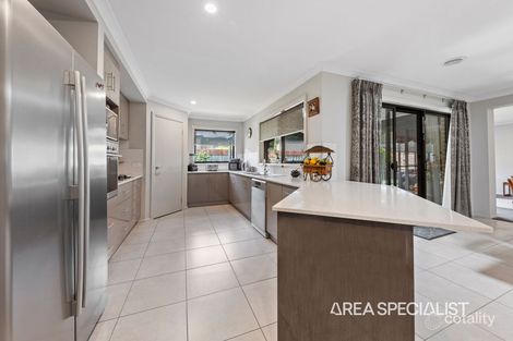 Property photo of 33 Silver Way Koo Wee Rup VIC 3981
