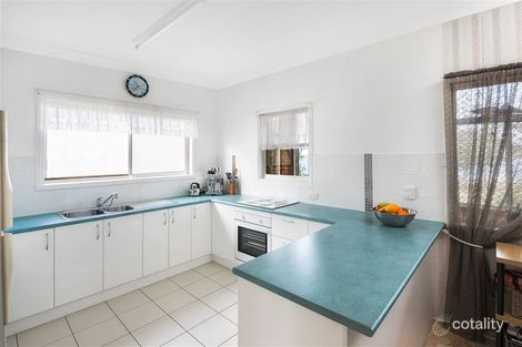 Property photo of 165 Esplanade Golden Beach QLD 4551