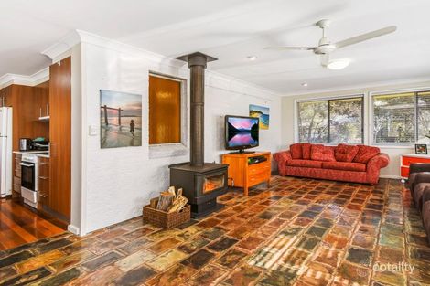 Property photo of 27 Peach Grove Laurieton NSW 2443