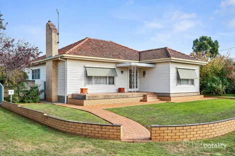 27 LAIDMAN ST, MARYBOROUGH, VIC 3465
