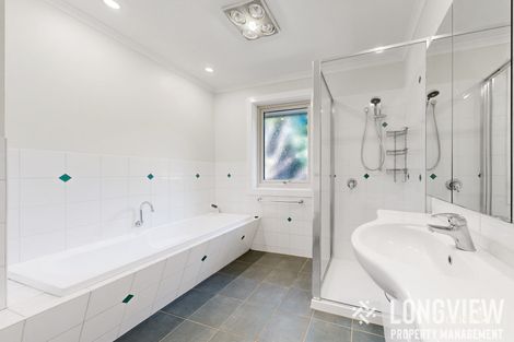 Property photo of 18 Wynyard Street Glen Waverley VIC 3150