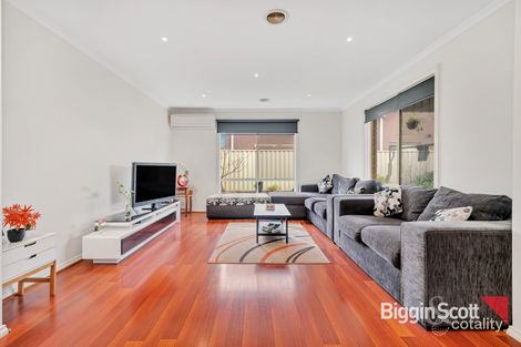 Property photo of 9 Naracoorte Drive Caroline Springs VIC 3023