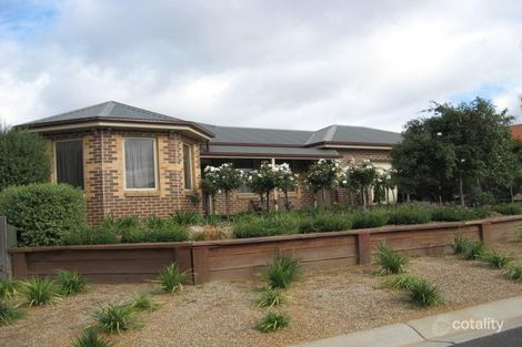 5 Yiota Pl, Sydenham, VIC 3037