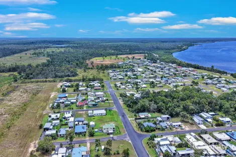 15 Gregory St, Buxton, QLD 4660