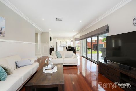 Property photo of 5 Forwood Way Roxburgh Park VIC 3064