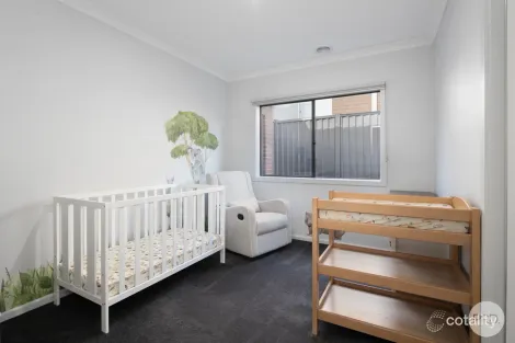 Property photo of 2 Henlix Court Mount Clear VIC 3350