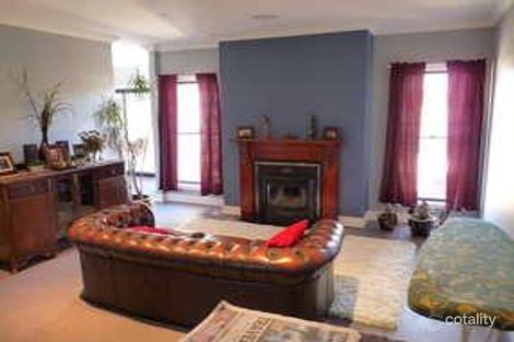 Property photo of 17 Fisher Square Horsham VIC 3400