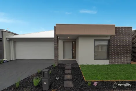15 ROCKDALE RD, CLYDE NORTH, VIC 3978