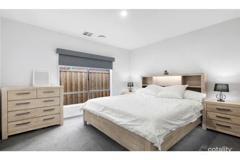 Property photo of 33 Augusta Drive Wollert VIC 3750