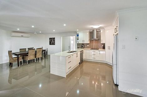 Property photo of 17 Jamie Crescent Gracemere QLD 4702