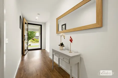 Property photo of 31 Riverside Boulevard Killara VIC 3691