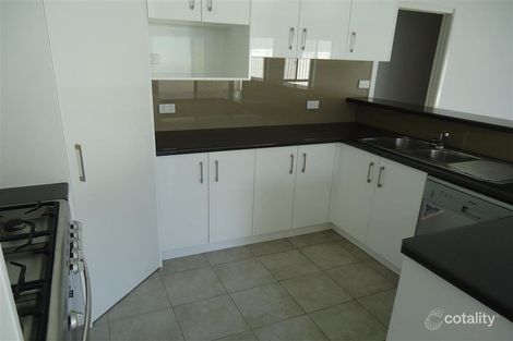 Property photo of 1/27 Dove Street Mount Austin NSW 2650