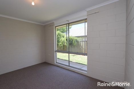 Property photo of 2/99 Rankin Street Bathurst NSW 2795