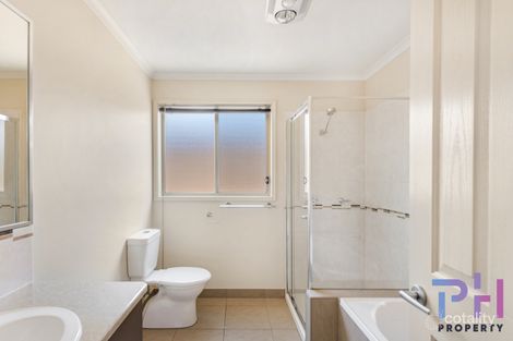 Property photo of 16 Sovereign Gardens Kangaroo Flat VIC 3555