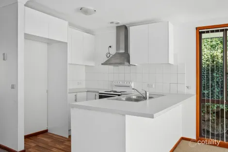 98a Cummins St, Unanderra, NSW 2526