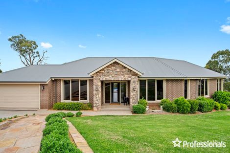 Property photo of 5 High Tor Mooroolbark VIC 3138