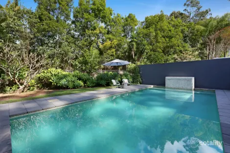 5 NATAN RD, MUDGEERABA, QLD 4213
