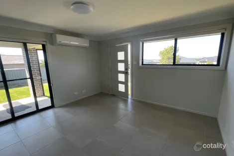 Property photo of 2 Moxham Street Hunterview NSW 2330