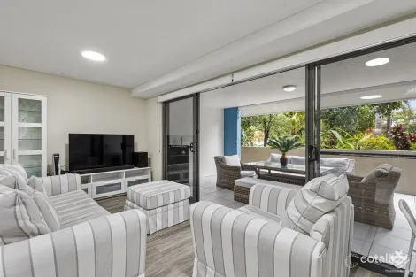 Property photo of 4/4 Grand Parade Parrearra QLD 4575