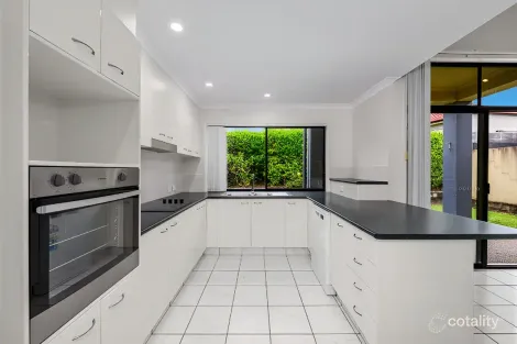 25 Bayswater Ave, Varsity Lakes, QLD 4227