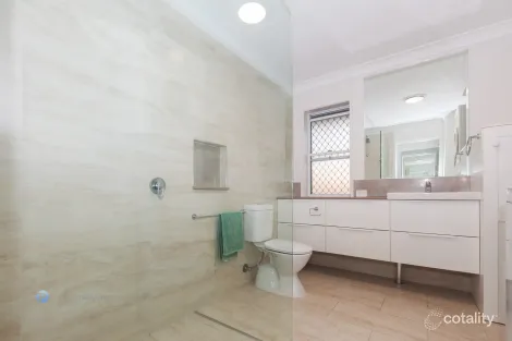 Property photo of 5/39-41 Sunbrite Avenue Mermaid Beach QLD 4218