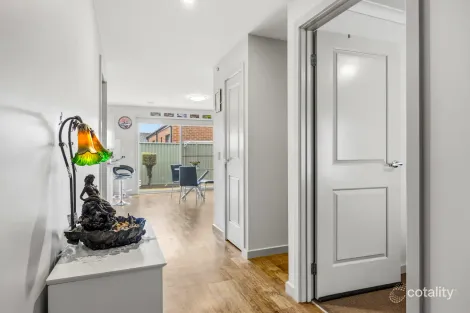 Property photo of 2/22 Park Street Wendouree VIC 3355