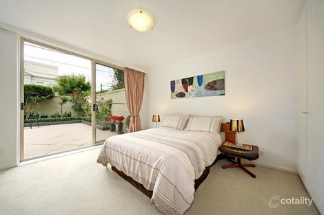 Property photo of 2/91 Mathoura Road Toorak VIC 3142