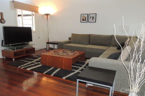 Property photo of 27 Harris Street Labrador QLD 4215