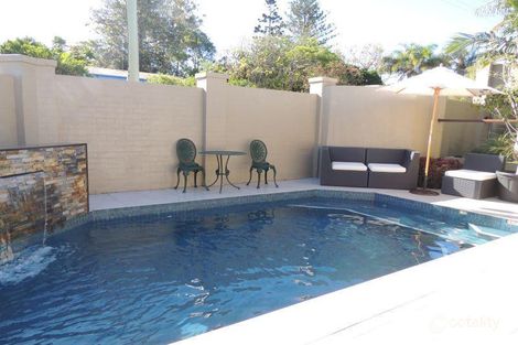 Property photo of 27 Harris Street Labrador QLD 4215