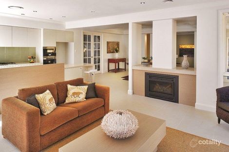 Property photo of 10 Craigend Place Bella Vista NSW 2153
