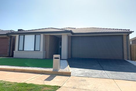 16 Otago Gr, Werribee, VIC 3030