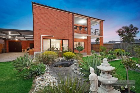 Property photo of 30 Emmaline Crescent Keysborough VIC 3173
