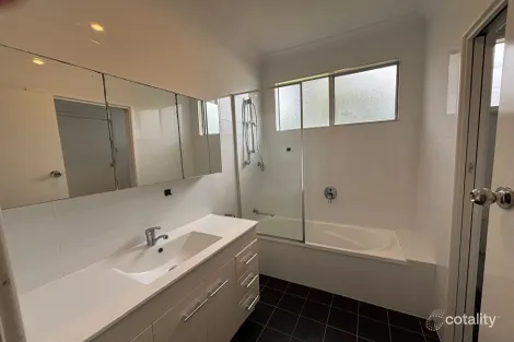 Property photo of 19 Dover Crescent Waratah West NSW 2298
