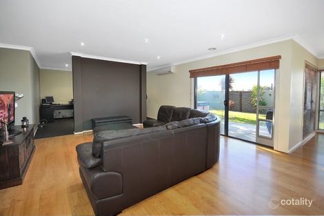 Property photo of 60 Rivett Crescent Mulgrave VIC 3170