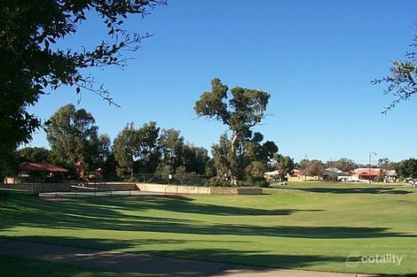 27 Dalewood Gdns, Meadow Springs, WA 6210