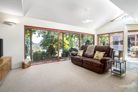 Property photo of 11 Hamersley Court Mount Eliza VIC 3930