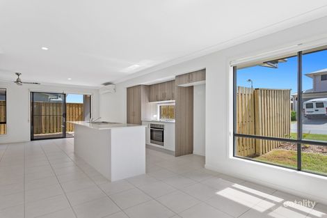 Property photo of 1/43 Avondale Drive Pimpama QLD 4209