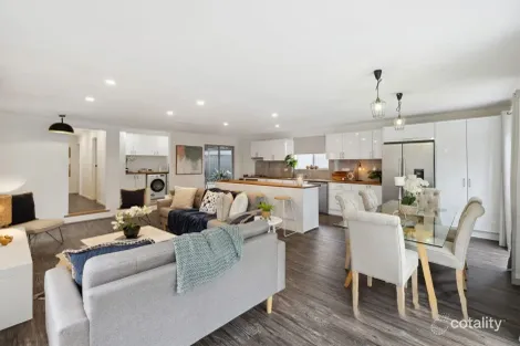 Property photo of 2 Madeira Drive Morphett Vale SA 5162