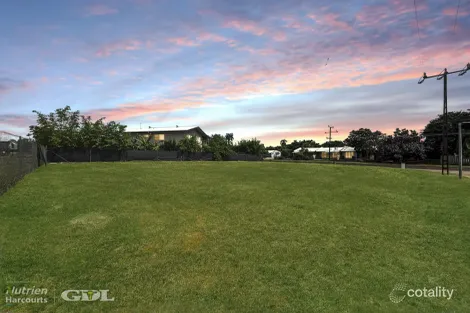 2 Wilson Dr, Katherine South, NT 0850