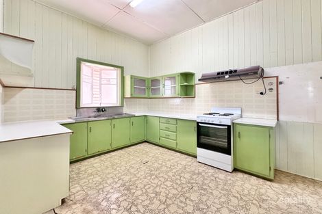 Property photo of 24 Collinson Street Westcourt QLD 4870